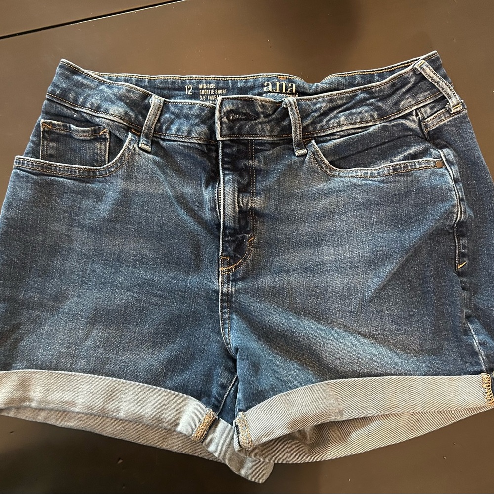 a.n.a Women's Dark Blue Jean Shorts - Picture 1 of 3